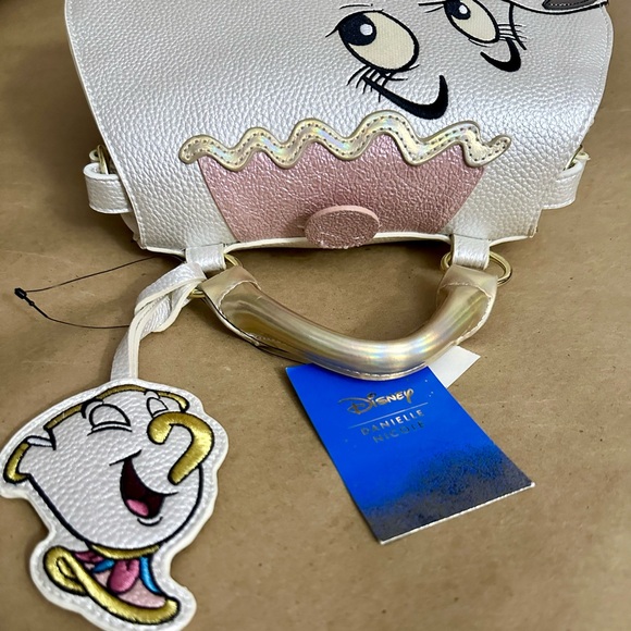 NWT Danielle Nicole Disney Mrs Potts Crossbody Shoulder Bag & Chip Wallet Bundle - Picture 3 of 16